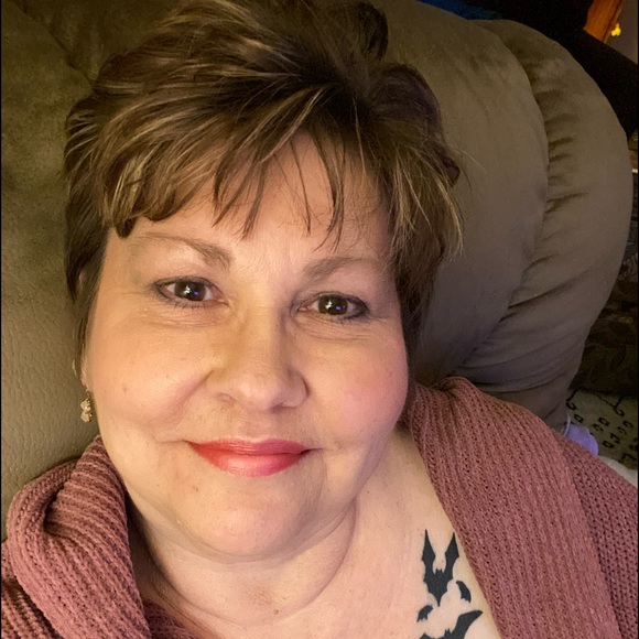 Meet your Posher, Lee ann - Picture 1 of 2